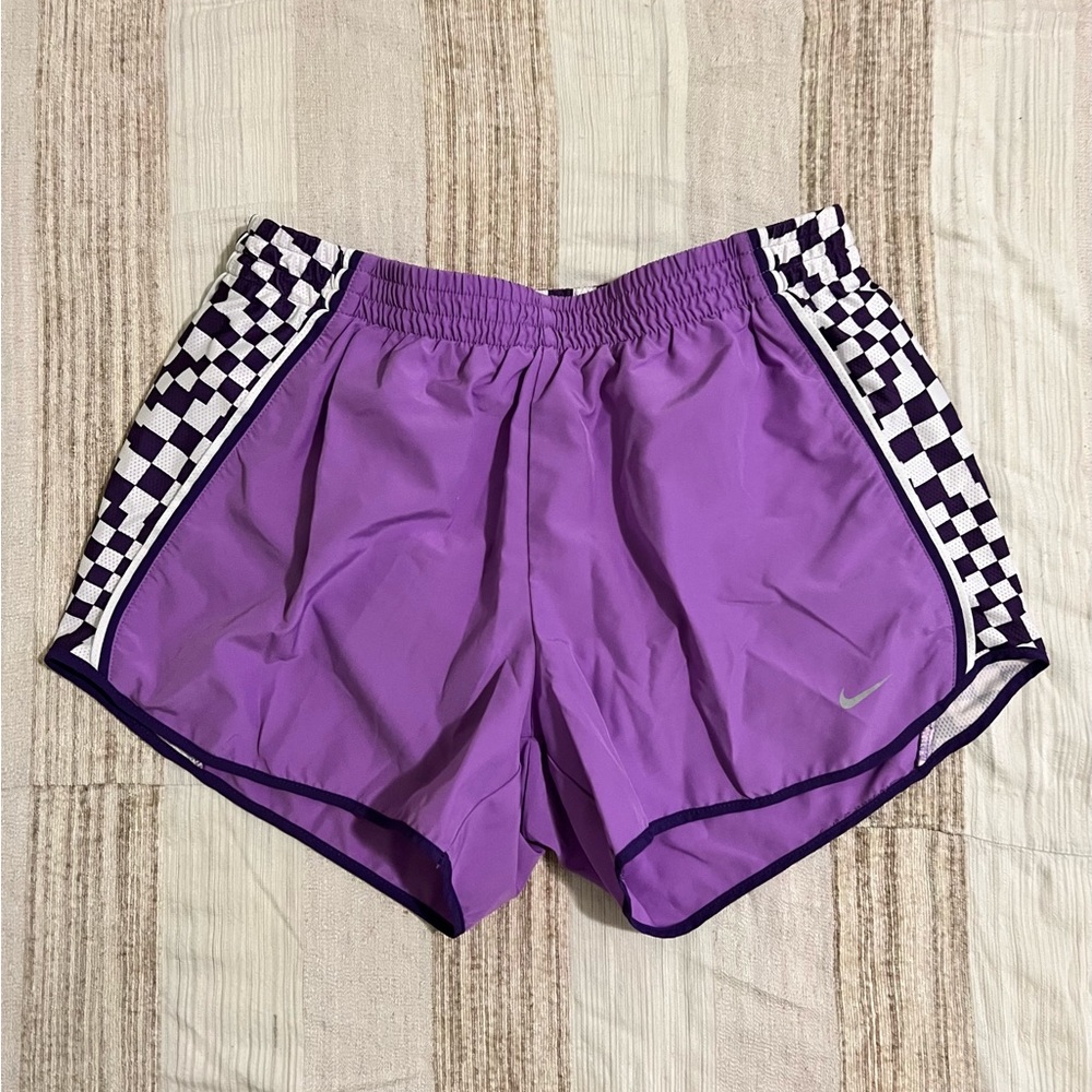 Women’s Nike shorts size Medium